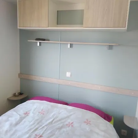 בית נופש Mobilhome Raphael Camping De L'ile D'or *